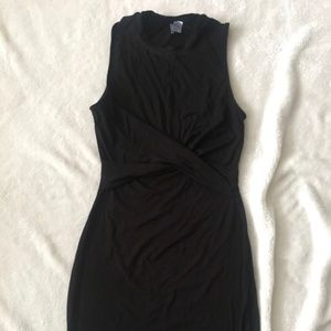 H&M sleeveless twist in front dress